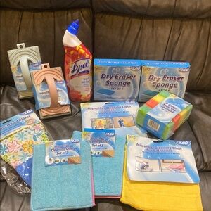 Lysol Baathroom  Cleaning Bundle with Microfiber Cloths